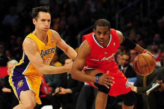 集团之中 集团之中